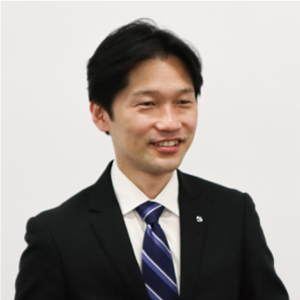 村山 裕介　氏